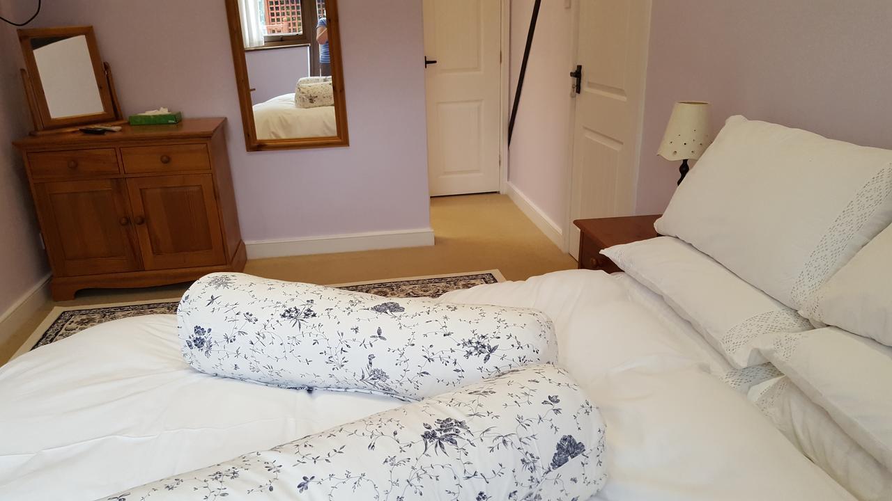 Follets B&B Pewsey Esterno foto